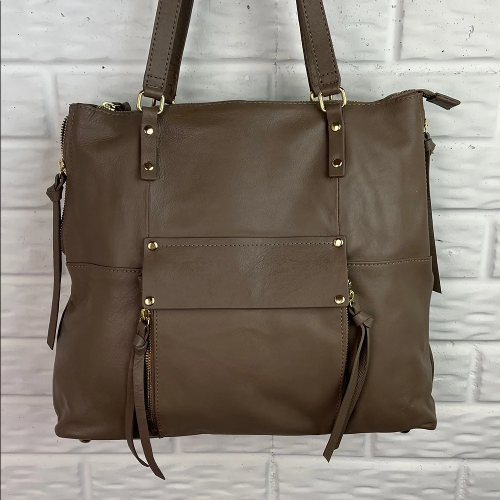KOOBA EVERETTE TOTE TAUPE PEBBLED LEATHER GOLD HARDWARE ZIP TOP TASSELS LIKE NEW